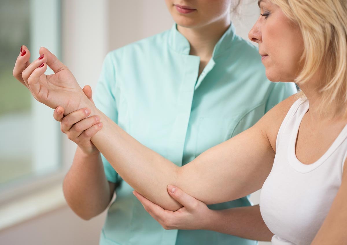 A patient getting forearms checkup