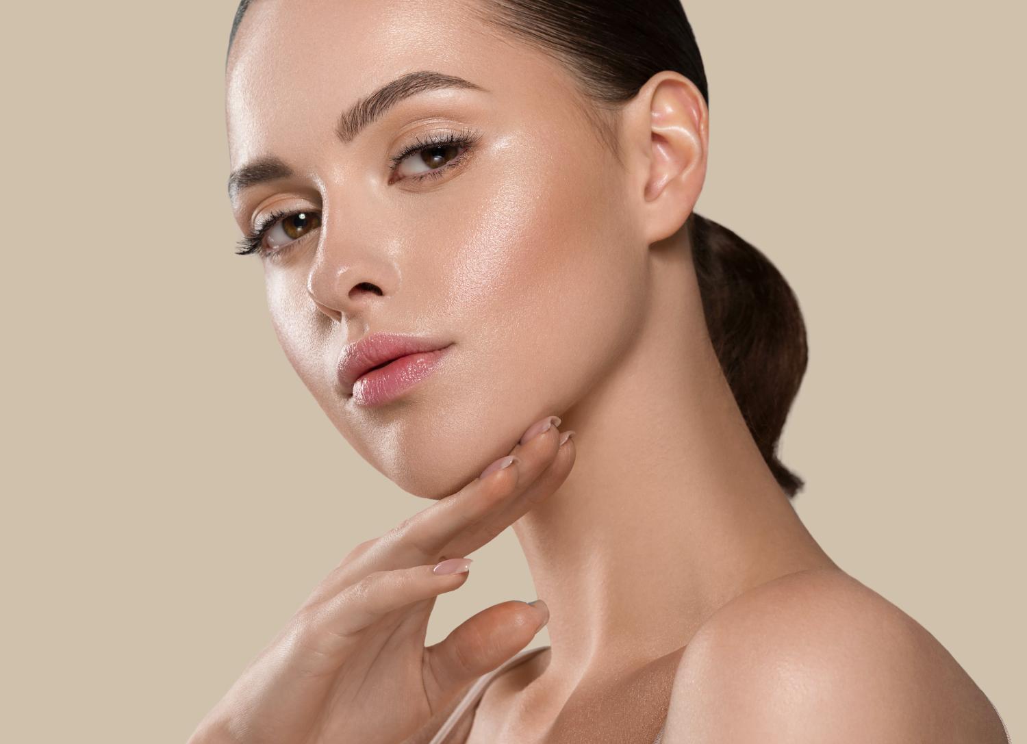 Beauty portrait of a woman touching her chin